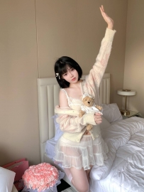 小夏 158/45/D/21歲 簡介：少女心不分年齡 淫蕩的內心也不分年齡 對性愛不是很瞭解