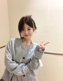 希希 157.44.C.20歲  #超可愛 皮膚白皙時尚愛打扮 身材嬌小好好騎  火車便當也是很輕