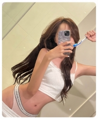 念念 162cm | C奶 | 46kg | 25歲 氣質服飾店正妹 外純內騷 看起來溫柔可人
