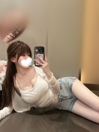 黎萌 168.E.47.22歲 高檔貨小騷貨 氣質長腿MM  又白又滑服務好，顏值很好奶