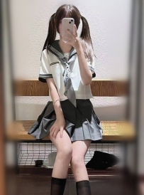 小麥 156cm/42kg/Ccup/19歲  可愛妖嬈 會主動爬在你的身體上  喜歡在你身邊磨蹭