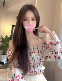 多多 167 .46.C.23歲  美術系氣質系花 胸不大 氣質相貌滿分 纖細柔軟的身材 讓人 愛不