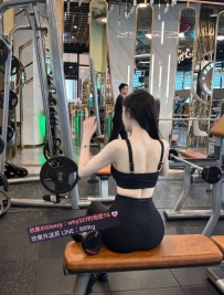 珍珍 162.D.26歲 大學老師 在健身 超有氣質熟女  很有女人韻味的唷 服務熱情 健談好聊