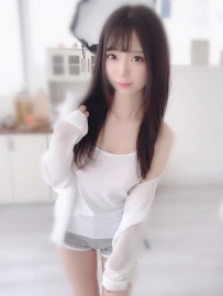 梓心 158 C奶 45kg 20歲 甜美可愛 小隻 小奶 文靜乖巧  皮膚白 有點小羞澀