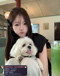 依依 150cm.40kg.B+杯.19歲 #19歲幼齒新妹  年輕可愛 笑容很甜  是屬於小清新那種