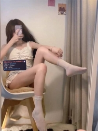 子諾  157 B 43 20歲   一線鮑 青春洋溢 充滿年輕活力 陽光愛笑 遇到她讓你整個身心都