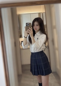 妮妮 162cm/46kg/B+cup/23歲#甜美鄰家女孩 溫柔時是貼心女孩