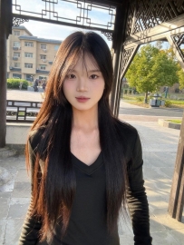 #甜美外型 魚魚 165cm 47kg C 22歲 擁有好身材 修長白皙美腿