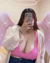 白白  162.60 kg.G奶.30 歲  肉肉不油膩的肉肉小女孩 有喜歡的嗎  大尺度服務 口爆 顔