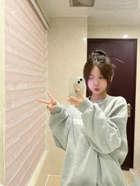 #貧乳可愛學生妹 貝斯 158.B.45kg.19歲 皮膚白皙瘦小 愛愛經驗極少