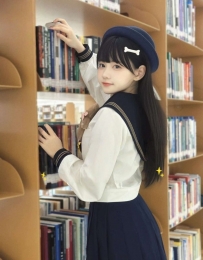 兔兔155.44.C.18岁     双马尾萝莉 小脸蛋可爱  皮肤嫩嫩的 经验少单纯