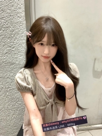 小西 160cm 45kg C奶 20歲   鄰家女孩感 笑起來很治癒 講話溫柔甜甜的 很有親切感