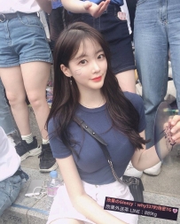 韓娜 164cm 47kg D+杯 26歲  台韓混血美女 清麗混血 氣質出眾 皮膚白皙透亮 觸感細嫩
