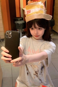 #清秀學生妹兼 蟹蟹 160cm 46kg C 19歲 水汪汪大眼迷人 可愛小隻馬