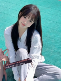 沐沐 158/45/B/19歲  青春洋溢的小妹妹  最大的優勢就是年輕啦~ 貧乳搭配白皙骨感身材