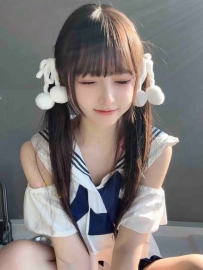 白雪 158/44/C/19歲    #短期兼職嬌小女孩  性格很好 撒嬌起來很迷人