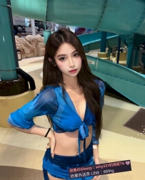 思西 165cm 45kg  D奶 24歲   喜歡穿性感衣服 展示自己的好身材 享受被人欣賞的感覺