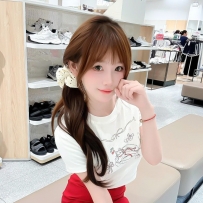 雅鹿 164cm  45kg 21歲 C奶細腰翹臀  甜美緊緻的大美人  談吐優雅風趣  超級溫柔體貼