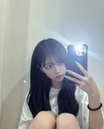 胭脂 160cm/45kg/D+奶/21歲 甜美可愛的類型穴穴還很緊 可以LG