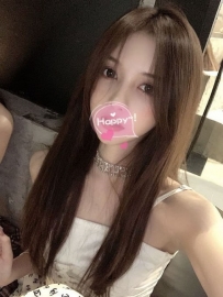 七七  168  22歲  46kg  Ccup  平面模特  精緻的五官   平時愛角色扮演 服務很讚